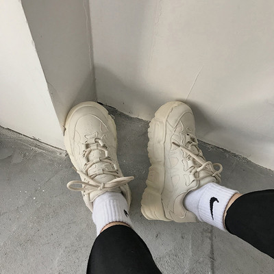 Μοντέρνα έκο δερμάτινα  παπούτσια με τραχιά σόλα