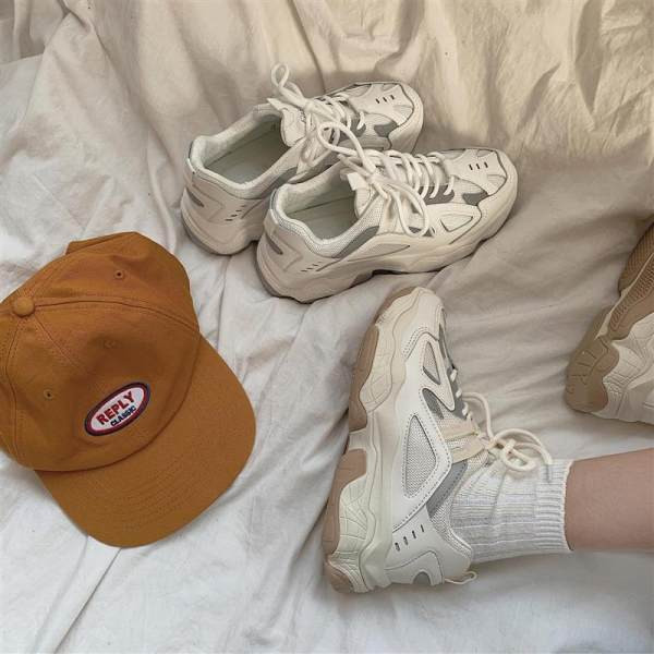 Γυναικεία casual αθλητικά παπούτσια με αντανακλαστικά στοιχεία