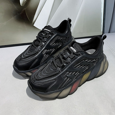 Casual αθλητικά παπούτσια με χρωματιστές σόλες και κορδόνια