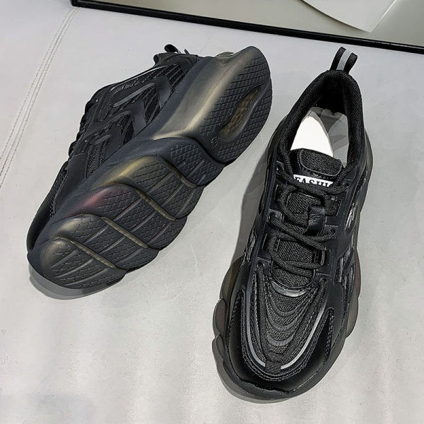 Casual αθλητικά παπούτσια με χρωματιστές σόλες και κορδόνια