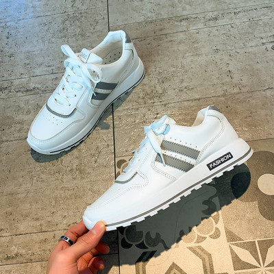 Naiste lameda tallaga hingavad tossud