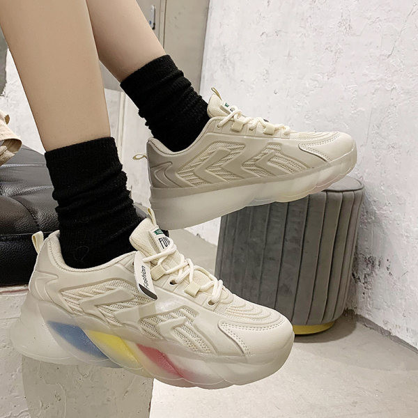 Γυναικεία γυναικεία αθλητικά παπούτσια με κορδόνια και απλικέ χρώμα