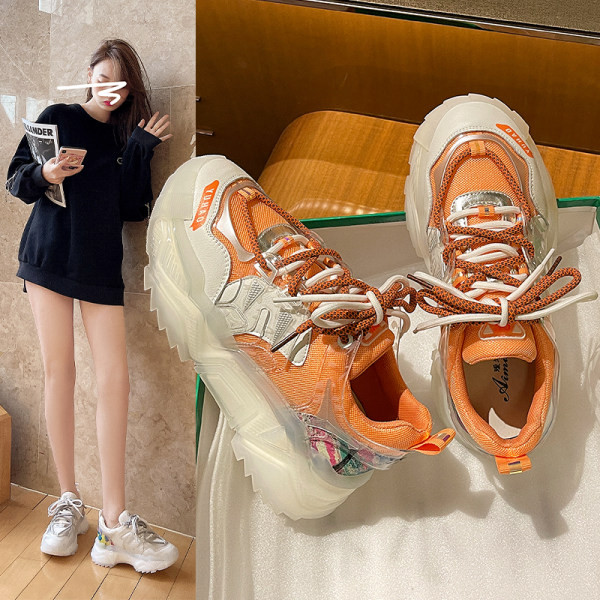 Γυναικεία αθλητικά παπούτσια με κορδόνια