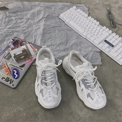 Casual αθλητικά παπούτσια για γυναίκες από οικολογικό δέρμα και υφάσματα