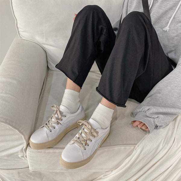 Lameda tallaga vabaaja nahast tossud naistele