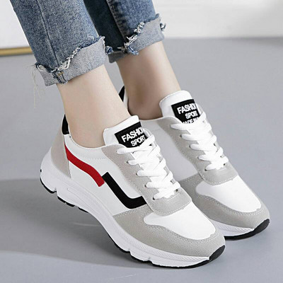 Kolmes värvitoonis lameda tallaga naiste vabaaja tossud