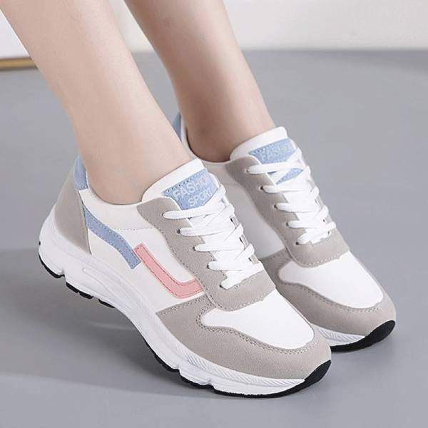 Kolmes värvitoonis lameda tallaga naiste vabaaja tossud