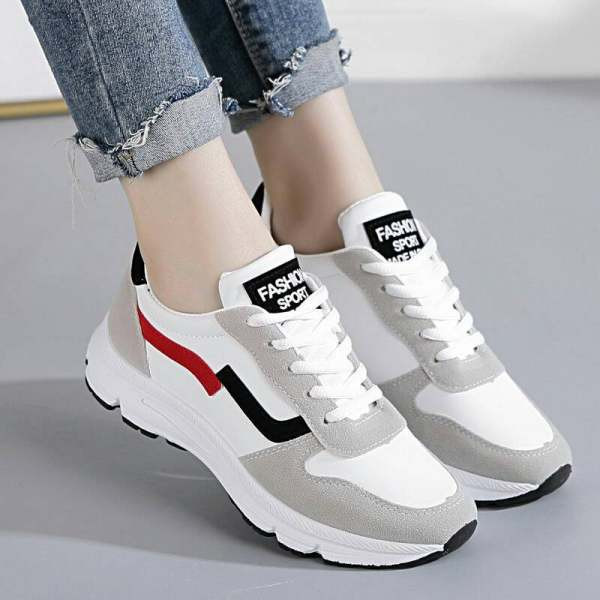 Kolmes värvitoonis lameda tallaga naiste vabaaja tossud