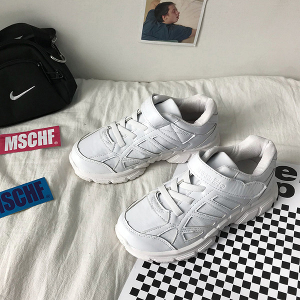 Νέο μοντέλο αθλητικά παπούτσια με κορδόνια και velcro