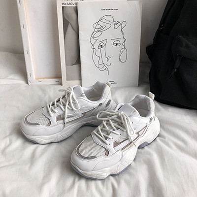 Μοντέρνα αθλητικά παπούτσια για γυναίκες από οικολογικό δέρμα