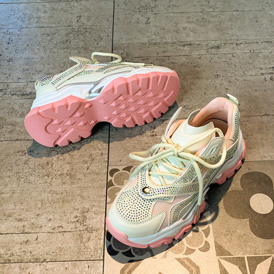 Naiste värvilise talla ja kivikestega tossud