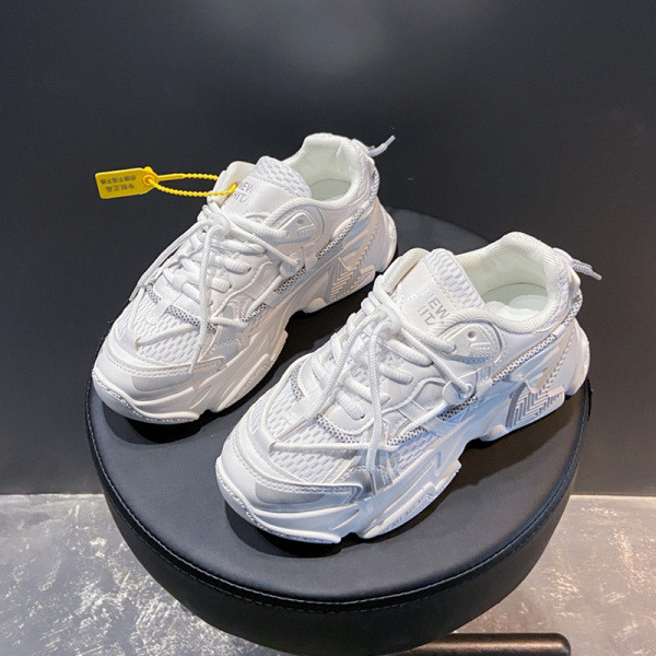 Γυναικεία casual αθλητικά παπούτσια με κορδόνια και τραχιά σόλα σε τρία χρώματα