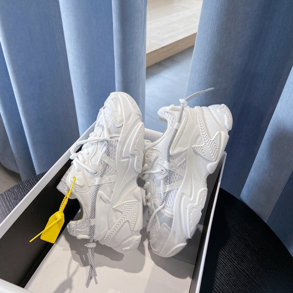 Γυναικεία casual αθλητικά παπούτσια με κορδόνια και τραχιά σόλα σε τρία χρώματα