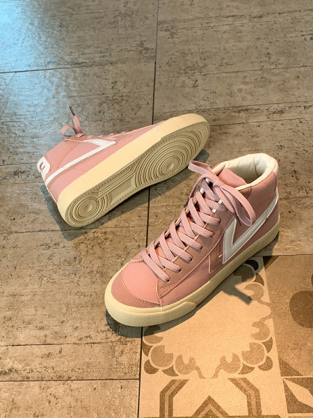 Ανδρικά αθλητικά παπούτσια με κορδόνια και επίπεδη σόλα