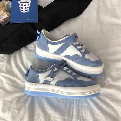 Casual αθλητικά παπούτσια με πλατφόρμα από οικολογικό σουέτ και υφάσματα