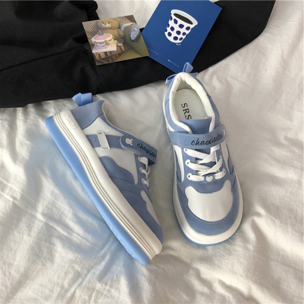 Casual αθλητικά παπούτσια με πλατφόρμα από οικολογικό σουέτ και υφάσματα