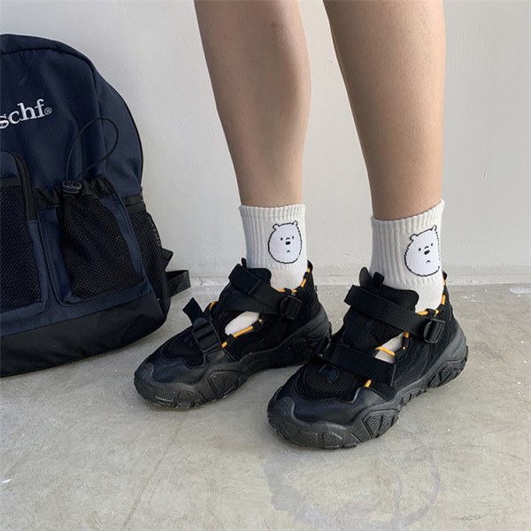 Moodsad värvilise tallaga tossud naistele