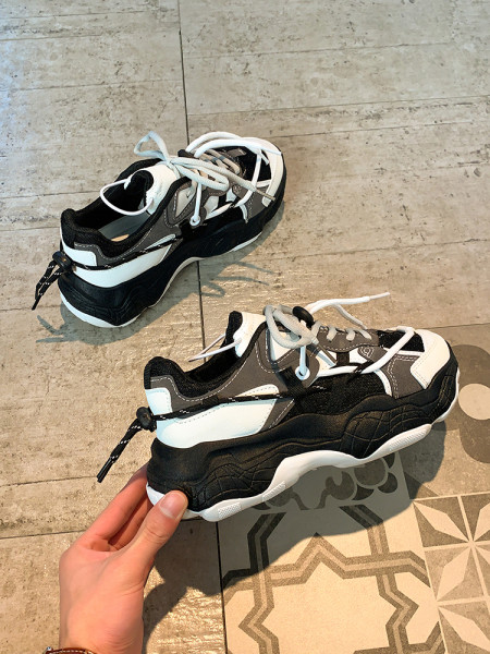 Naiste vabaaja tossud paelte ja 5 cm platvormiga