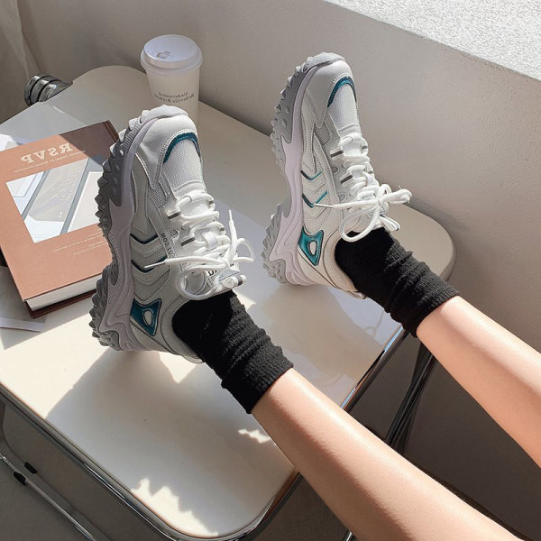 Σπορ και casual αθλητικά παπούτσια με πλέγμα και τραχιά σόλα