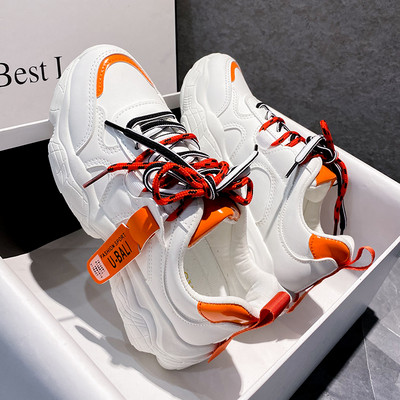 Γυναικεία αθλητικά παπούτσια με χρωματιστά κορδόνια και τραχιά σόλα σε τρία χρώματα