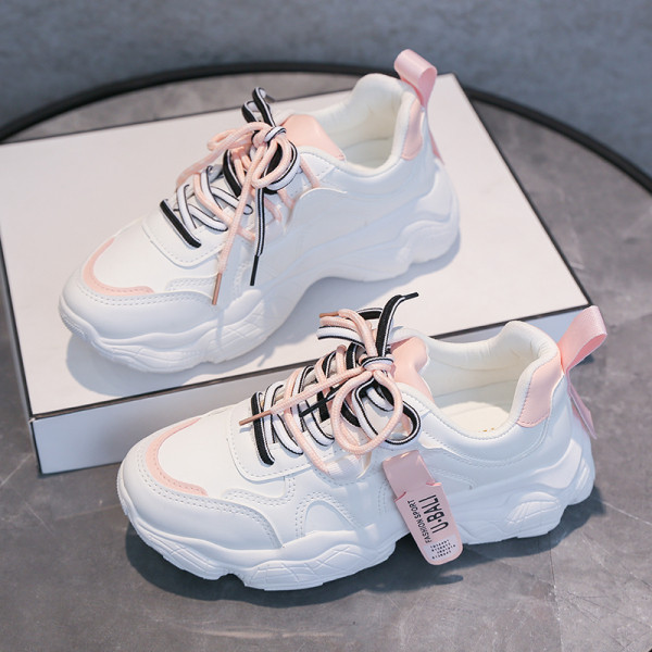 Γυναικεία αθλητικά παπούτσια με χρωματιστά κορδόνια και τραχιά σόλα σε τρία χρώματα