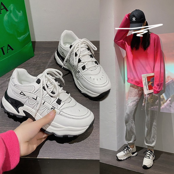 Γυναικεία αθλητικά παπούτσια με κορδόνια και πλέγμα