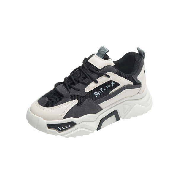 Γυναικεία αθλητικά παπούτσια κατάλληλα για την άνοιξη με κορδόνια