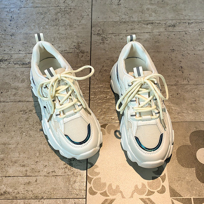 Γυναικεία αθλητικά παπούτσια με κορδόνια - πλατφόρμα 6 cm