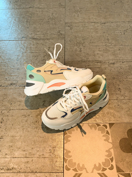 Casual γυναικεία αθλητικά παπούτσια με κορδόνια και επίπεδη σόλα