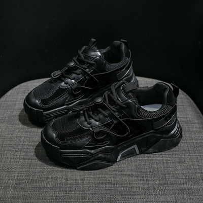 Naiste moodsad kolmevärvilised paeltega tossud