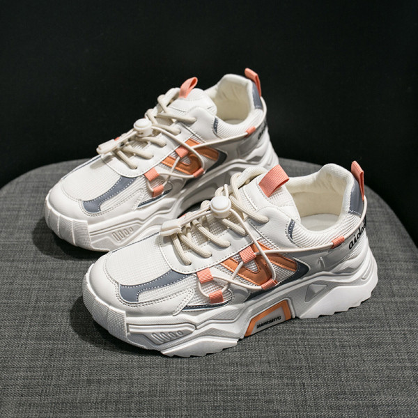 Naiste moodsad kolmevärvilised paeltega tossud