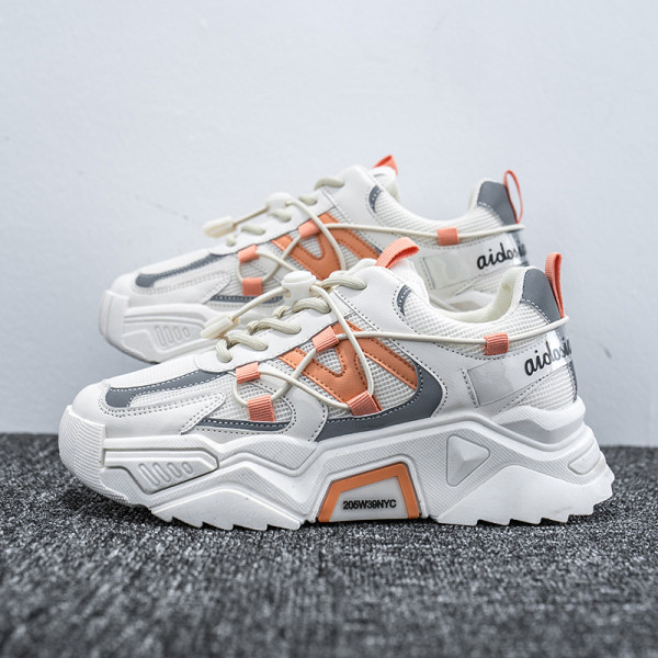 Naiste moodsad kolmevärvilised paeltega tossud