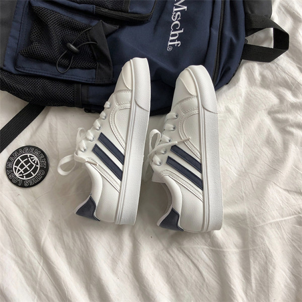 Casual μοντέλο αθλητικά  παπούτσια από οικολογικό δέρμα με επίπεδη σόλα