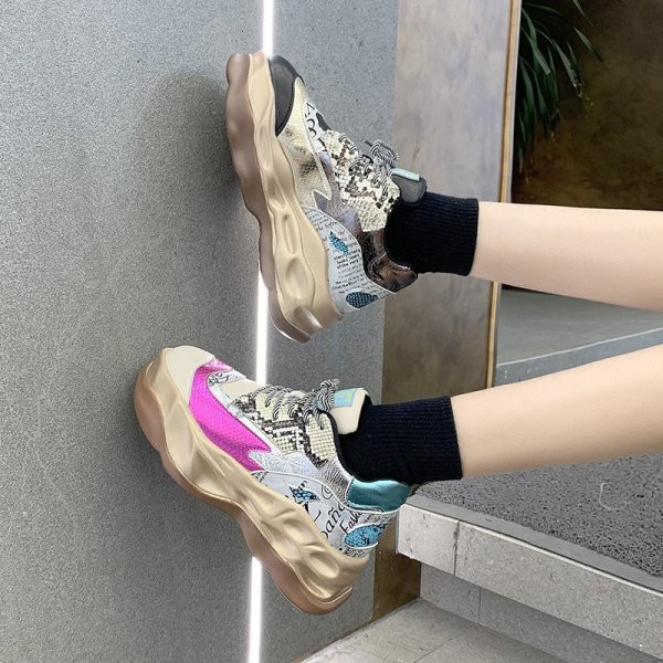 Ženske tenisice u boji s visokim đonom i vezicama