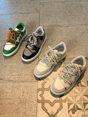 Naiste lameda tallaga hingavad tossud