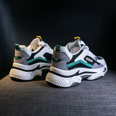 Γυναικεία αθλητικά παπούτσια με κορδόνια και επίπεδη σόλα κατάλληλη για την άνοιξη