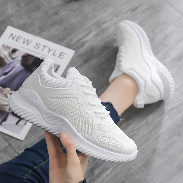 Γυναικεία αθλητικά παπούτσια σε τρία χρώματα