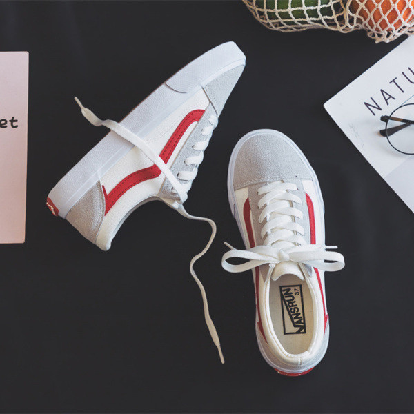 Νέο μοντέλο γυναικεία αθλητικά παπούτσια με κορδόνια κατάλληλα για την άνοιξη