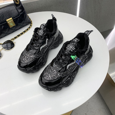 Γυναικεία γυαλιστερά αθλητικά παπούτσια με ψηλή σόλα