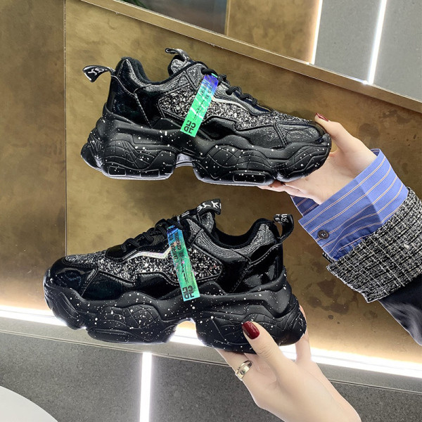 Γυναικεία γυαλιστερά αθλητικά παπούτσια με ψηλή σόλα