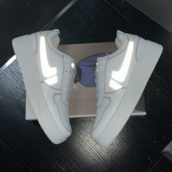 Γυναικεία casual  αθλητικά  παπούτσια με κορδόνια σε λευκό χρώμα κατάλληλο για καλοκαίρι