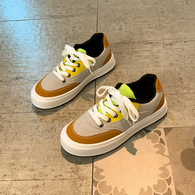 Casual γυναικεία αθλητικά παπούτσια με επίπεδη σόλα και πολύχρωμα κορδόνια