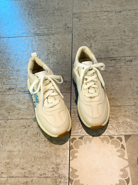 Casual γυναικεία αθλητικά παπούτσια με απλικέ