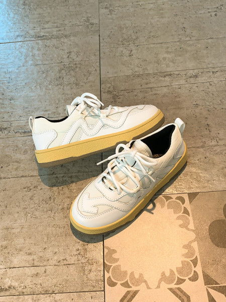 Naiste nahast tossud lameda talla ja paeltega