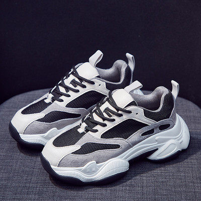 Γυναικεία αθλητικά παπούτσια από οικολογικό σουέτ με κορδόνια