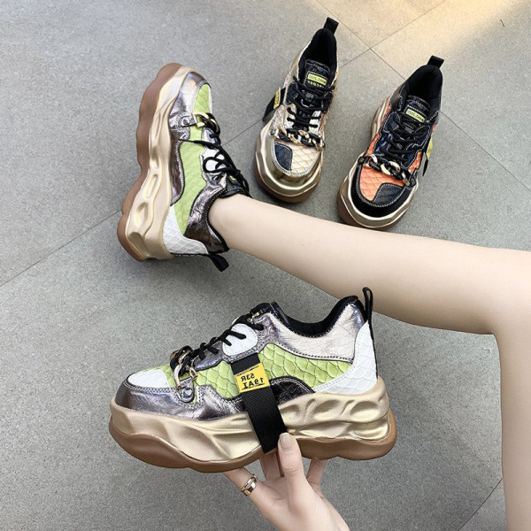 Casual αθλητικά παπούτσια από οικολογικό δέρμα με ψηλή σόλα