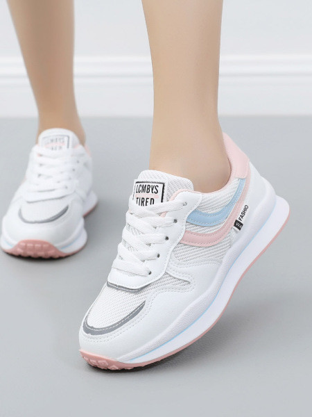 Νέο μοντέλο γυναικεία αθλητικά παποούτσια με επίπεδη σόλα και κορδόνια