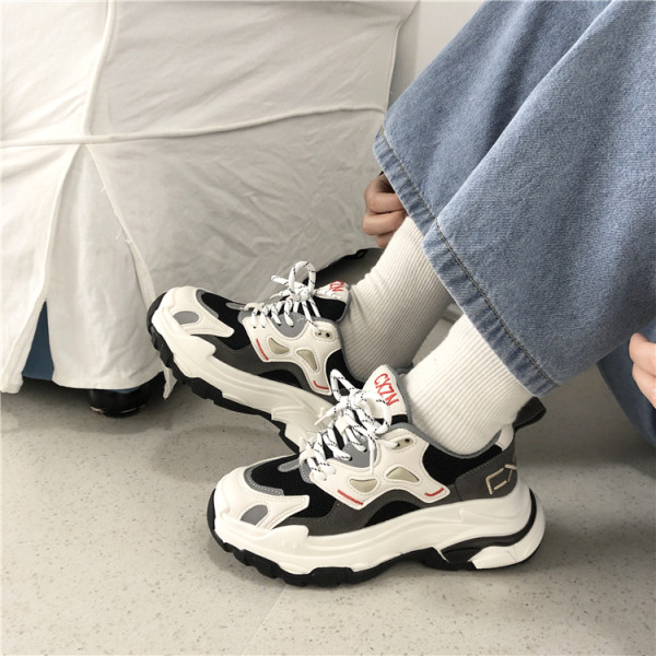 Καθημερινά αθλητικά γυναικεία παπούτσια 