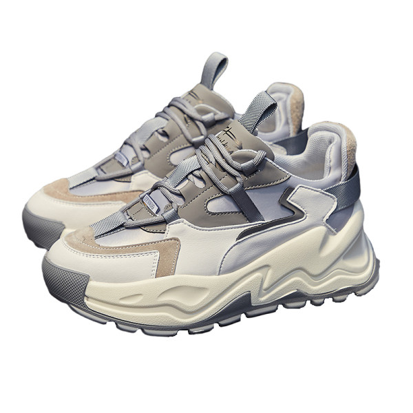 Suveks sobivad naiste vabaaja tossud paeltega