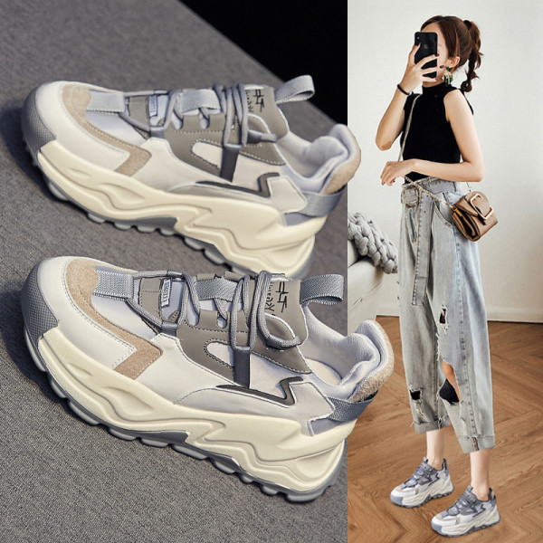 Suveks sobivad naiste vabaaja tossud paeltega